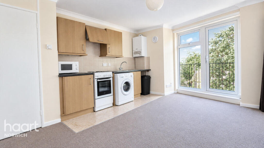 Apartment in Norwich - View 3