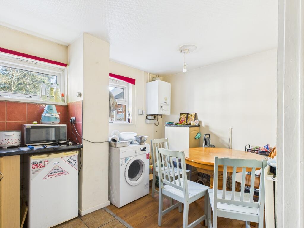 Moss House Close, City Centre, Birmingham, B15 photo 3