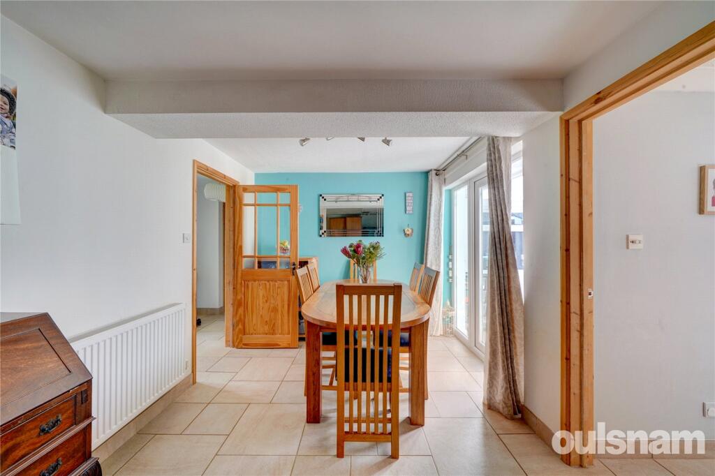 Hunters Way, Droitwich, Worcestershire, WR9 - View 6