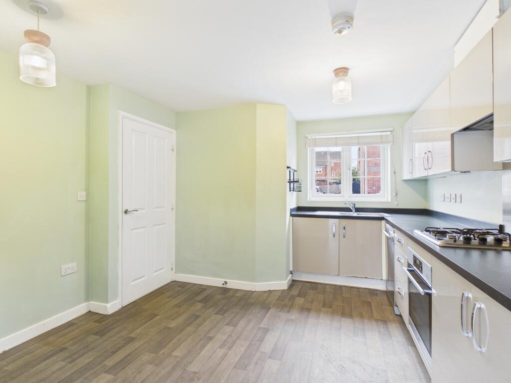 House in Stoke-on-Trent - More