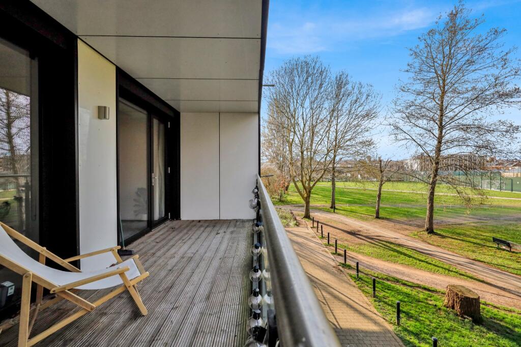 Main image of property: Knaresborough Drive, 
Earlsfield, SW18