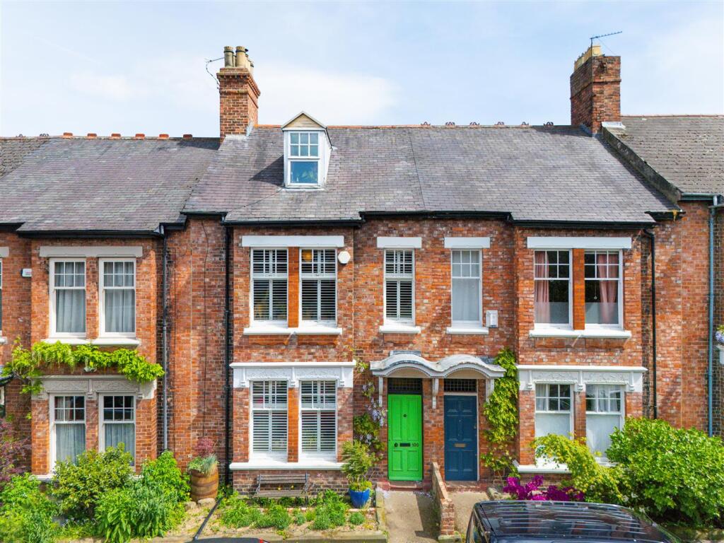 5-bed terraced on Sidney Grove, Fenham, Newcastle Upon Tyne, NE4, £285,000