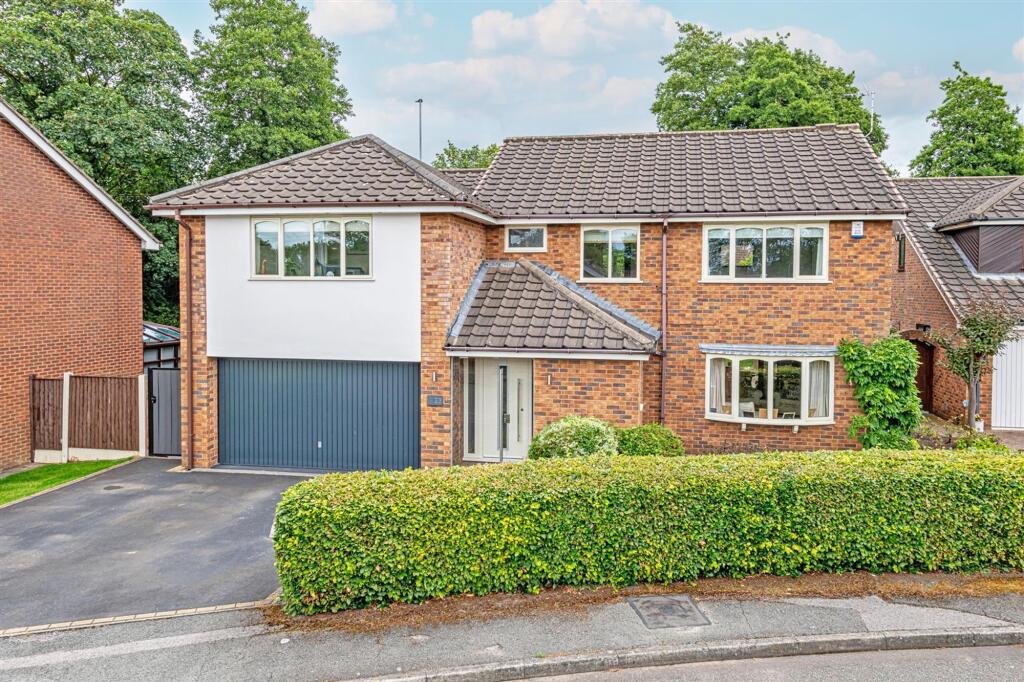 Main image of property: Sharon Park Close, Grappenhall, WA4