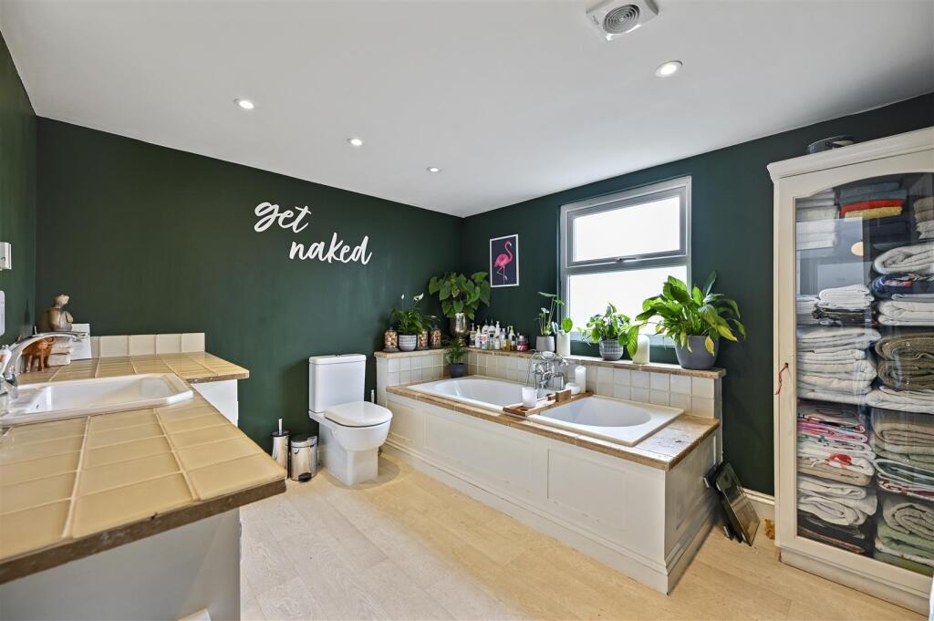 Hadyn Park Road, London W12 - More