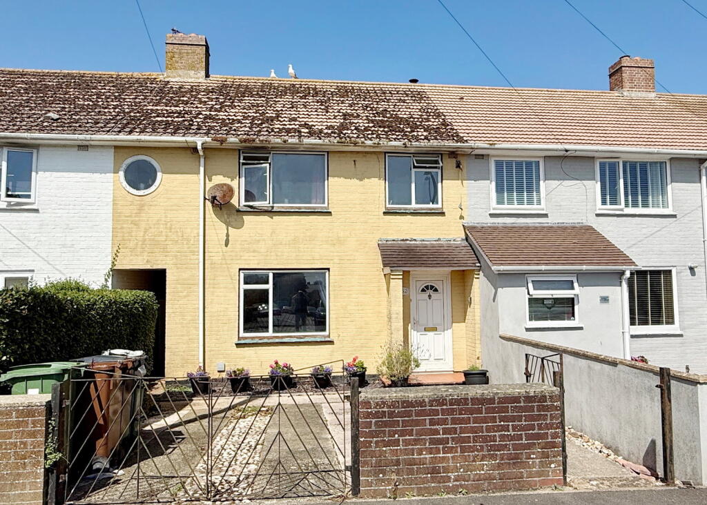 3-bed terraced on Britannia Avenue, Dartmouth, £265,000