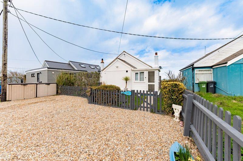 2-bed house on 16 Seaview Crescent, Ostend Road, Walcott, Norwich, Norfolk NR12 0NL, £130,000