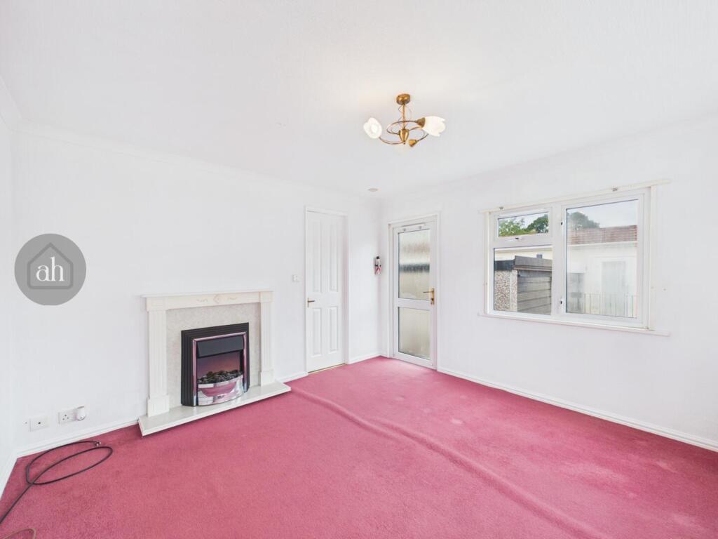 House in Ipswich - View 5