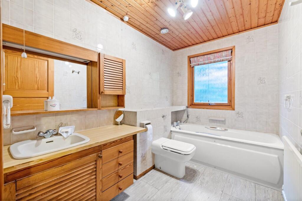 Thakeham Road, Storrington, RH20 photo 5
