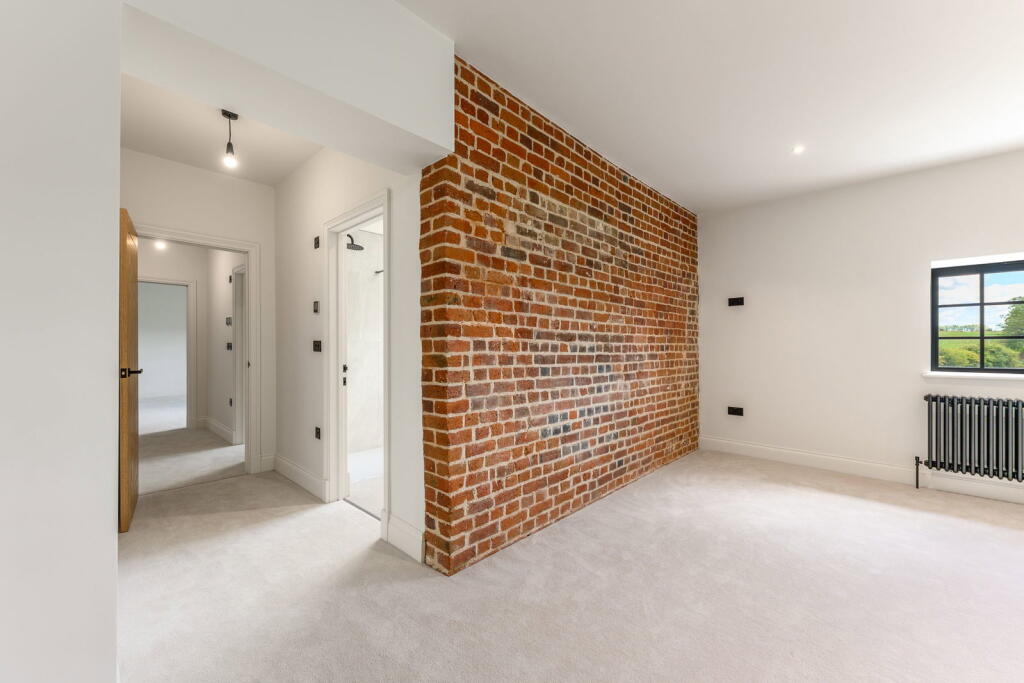 House in Canterbury - View 5