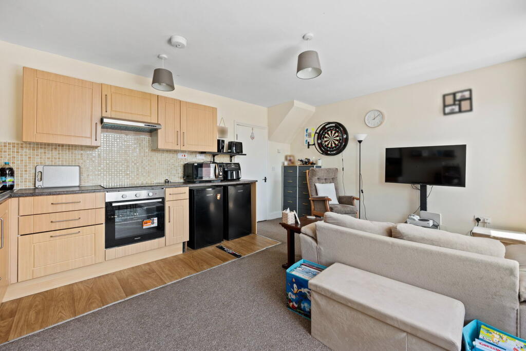 Apartment in Kettering, Avondale - More
