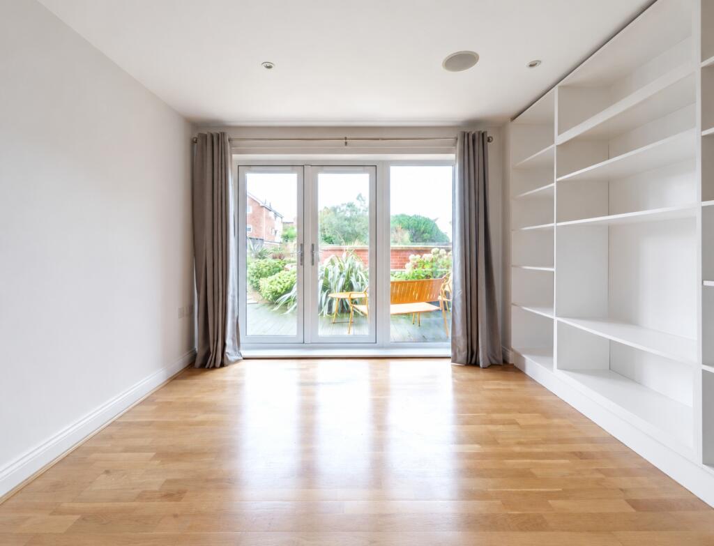 Apartment in Hove, Brighton and Hove - View 2