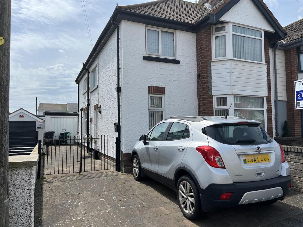 Main image of property: Herkomer Crescent, Llandudno
