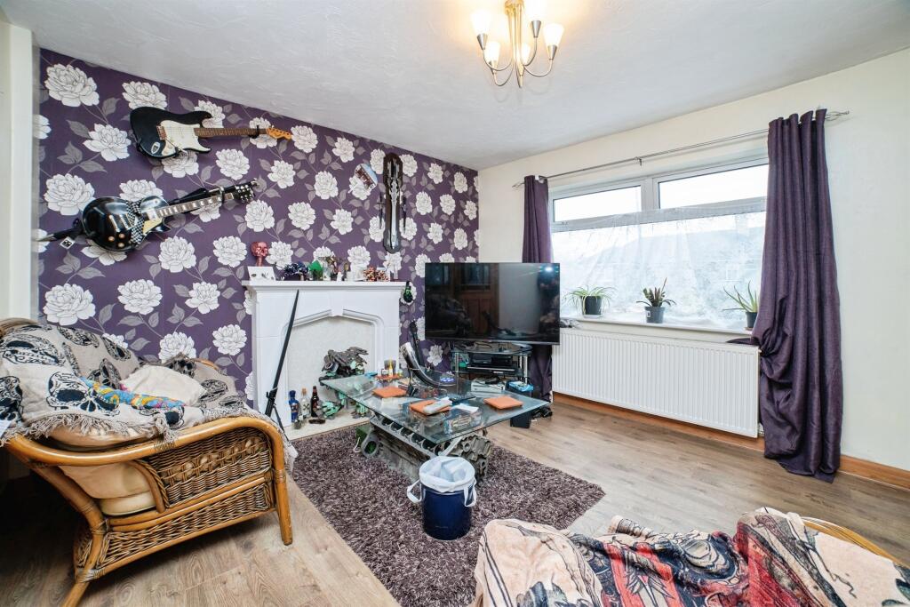 House in Ashfield, Sutton in Ashfield, Nottinghamshire - View 5