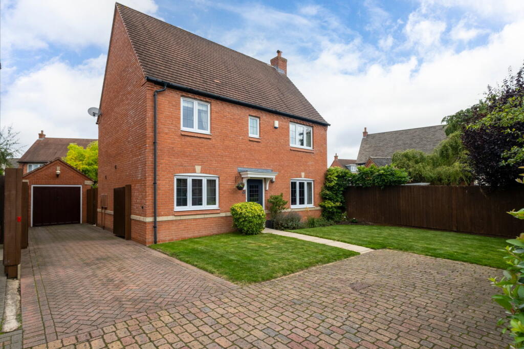 4-bed detached on Lea Drive, Loughborough, £399,950