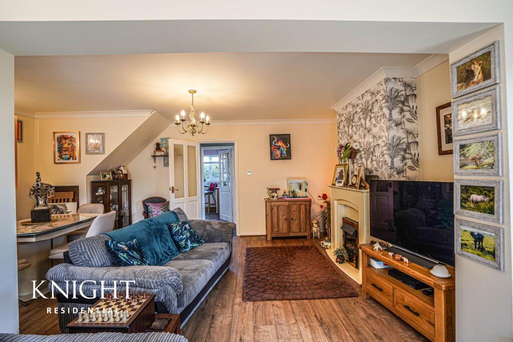 Ashbury Drive, Marks Tey, Colchester, CO6 photo 4
