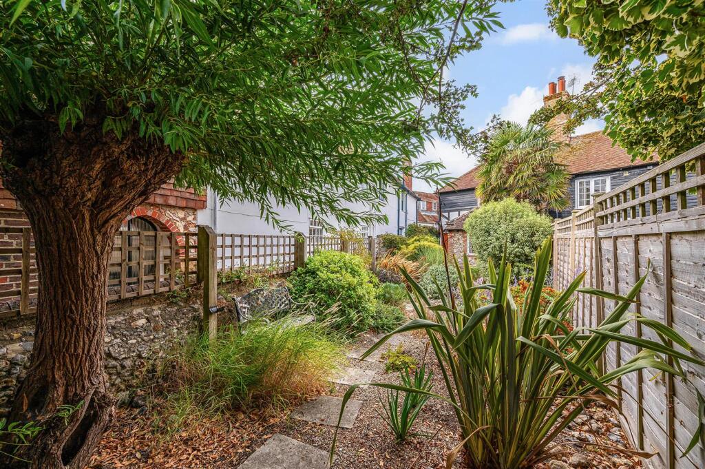 House in Portsmouth - View 2