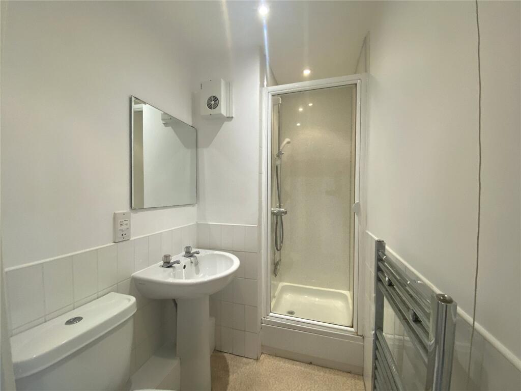 Apartment in Newcastle upon Tyne, Tyne and Wear - View 5