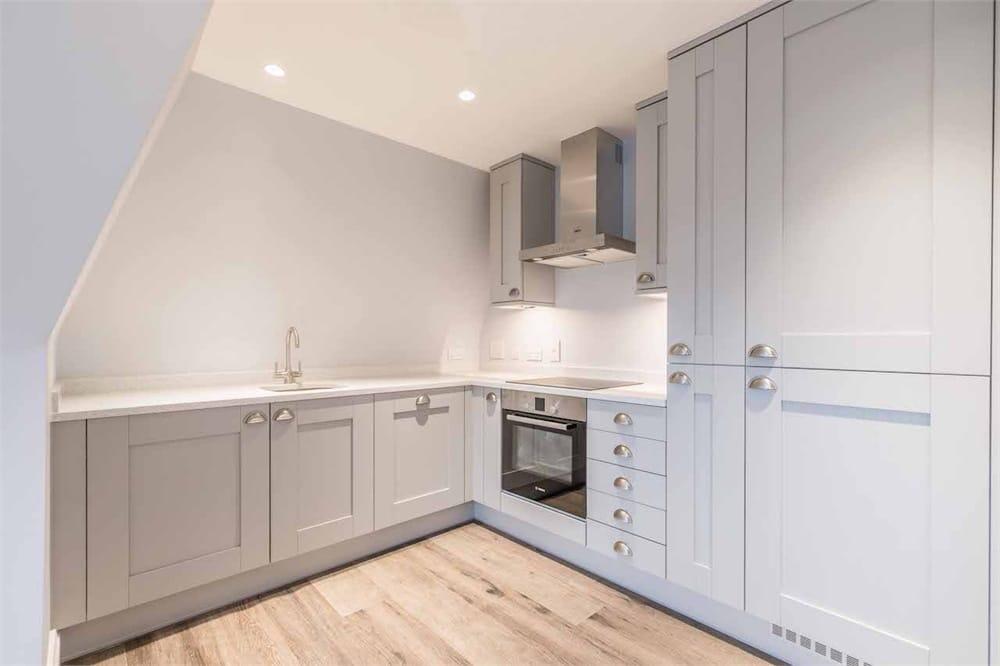 Apartment in Datchet, Windsor and Maidenhead - View 2