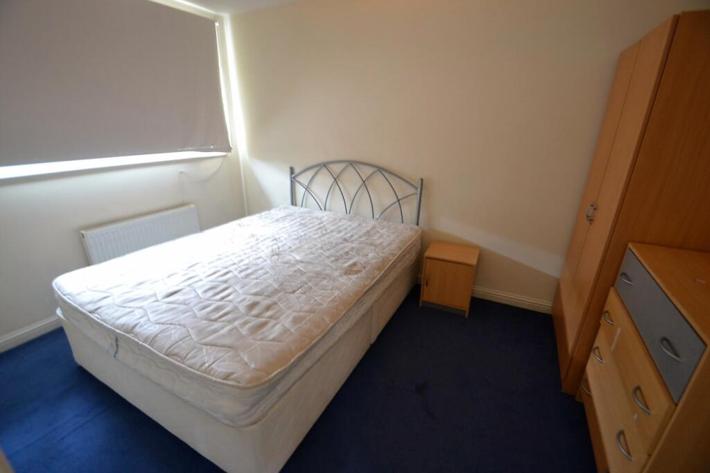 3 bedroom semi-detached house for rent