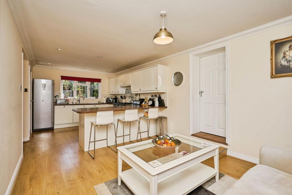 House in Ryde, Wootton Bridge - View 5