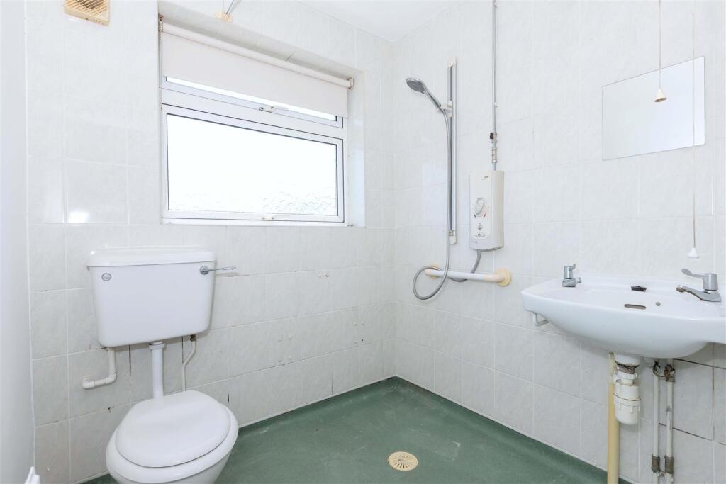 Galsworthy Road, Goring-By-Sea, Worthing photo 4
