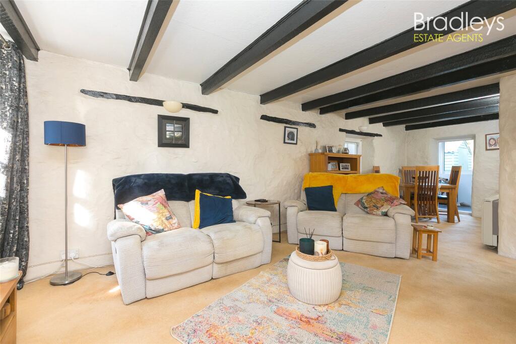 House in Relubbus, St. Hilary - More