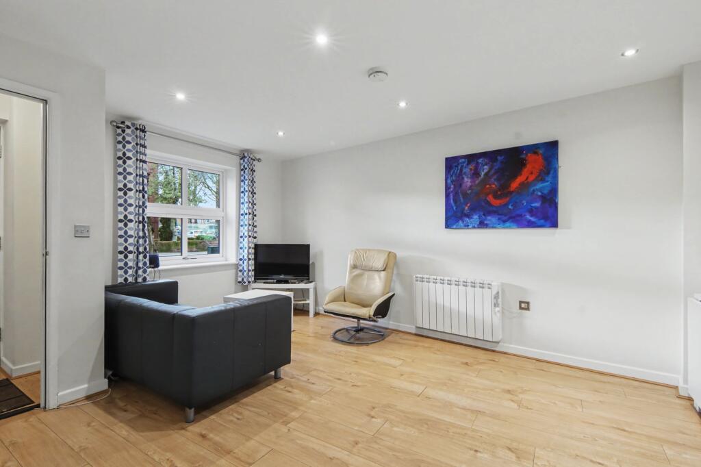 Apartment in Coventry, Earlsdon - View 5