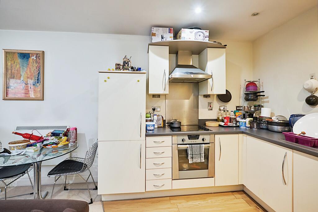 Apartment in Birmingham, West Midlands - More