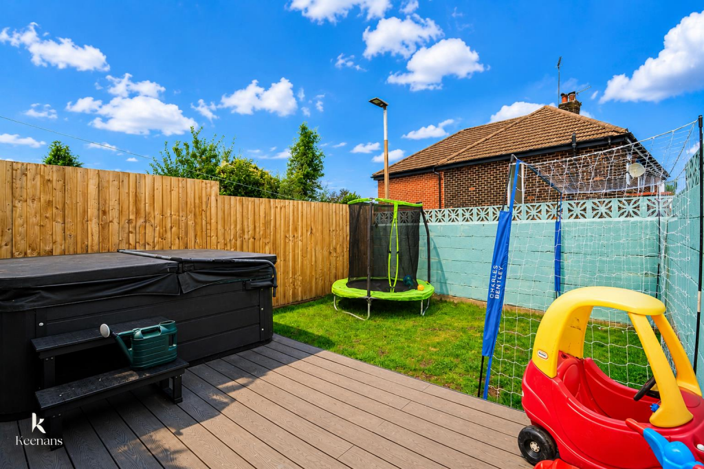 Dawlish Close, Blackburn photo 5