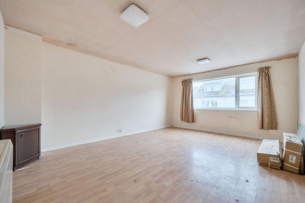 Apartment in Truro - View 5