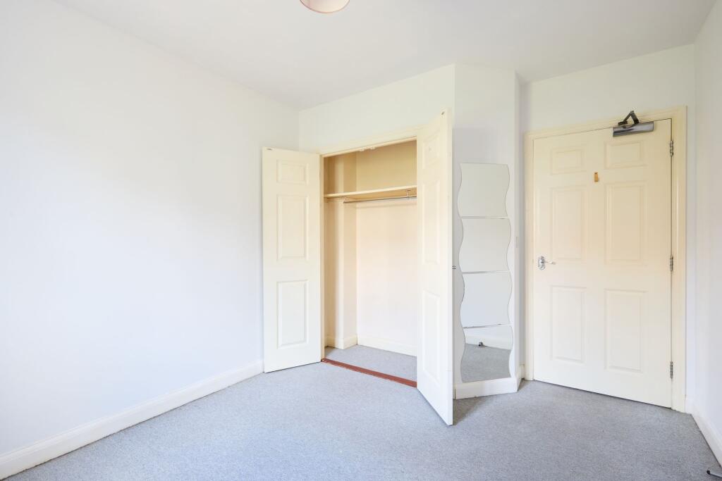 Apartment in Bristol - More