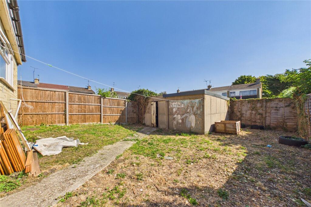 House in Theale, West Berkshire - More
