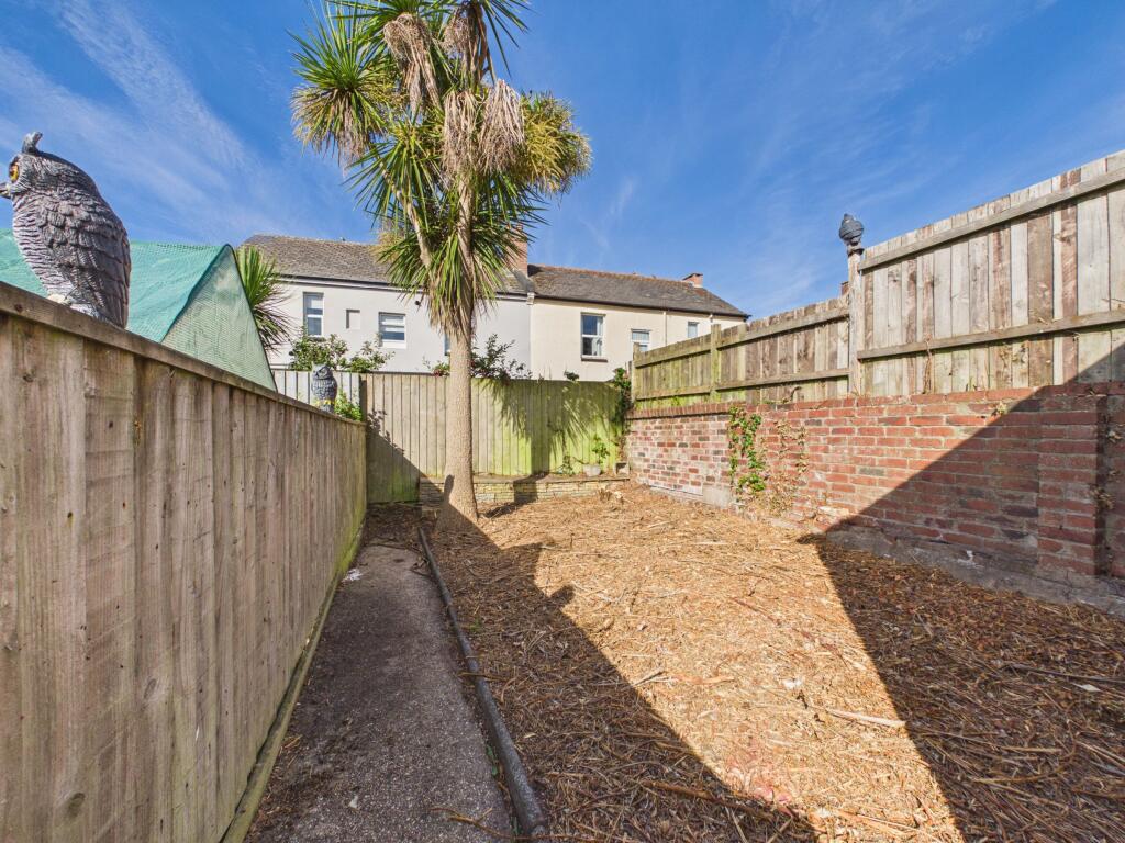 Apartment in Torquay - More