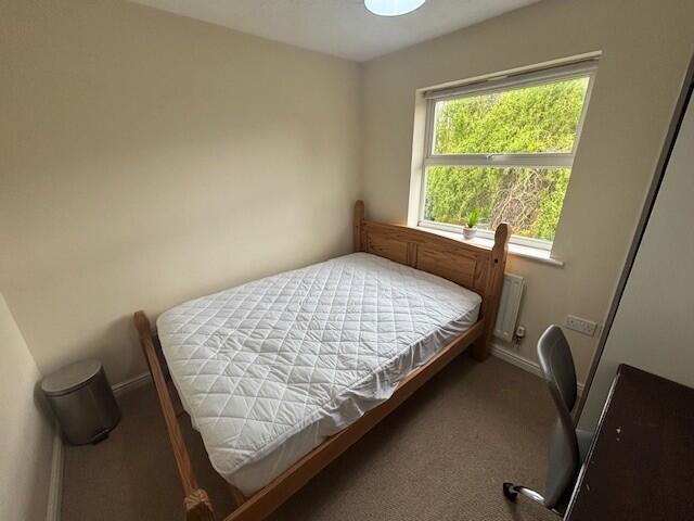 6 bedroom house for rent