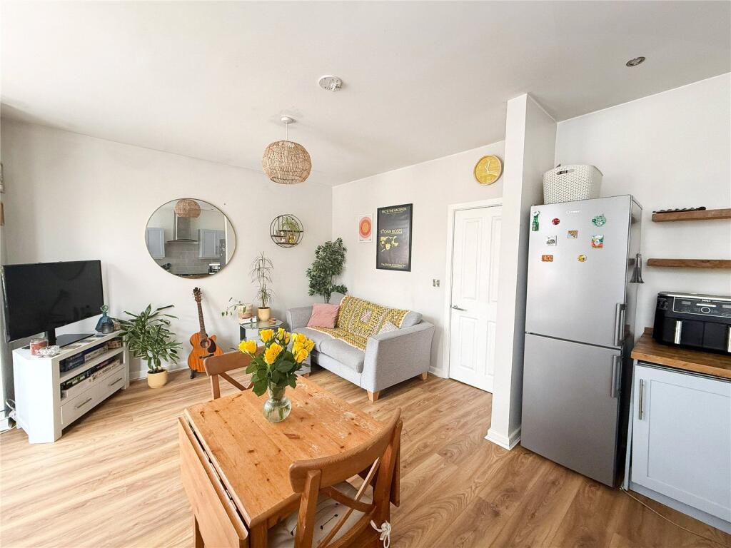 Central Road, West Didsbury, M20 photo 4