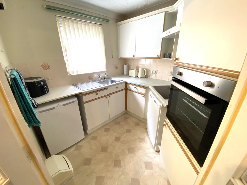 Apartment in Torquay - View 3