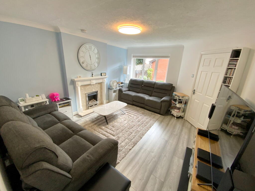 Pear Tree Drive, Rowley Regis, B65 9QA photo 5