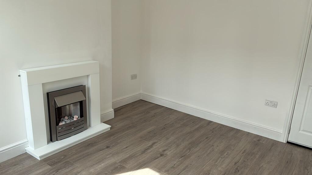 House in Nottingham - View 4