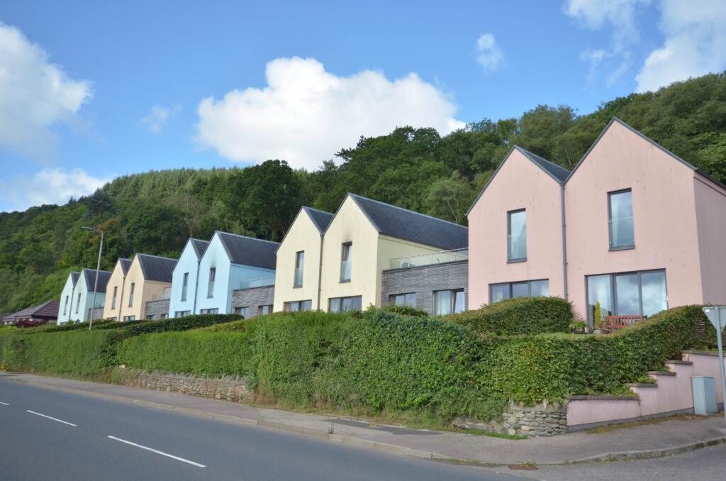 Main image of property: 12 Tigh-Na-Cladach, Dunoon, Argyll and Bute, PA23 7QD
