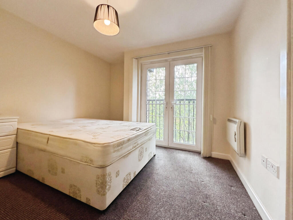 Apartment in Manchester - View 5