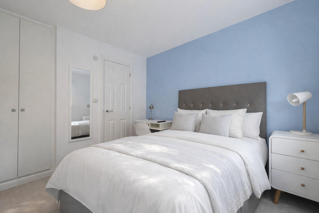 Main image of property: Curzon Street, Reading 