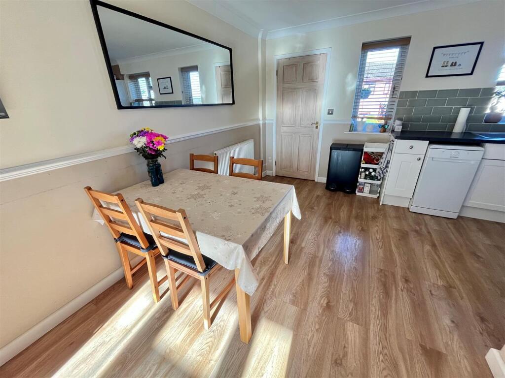 19, Linkway, Salisbury photo 4