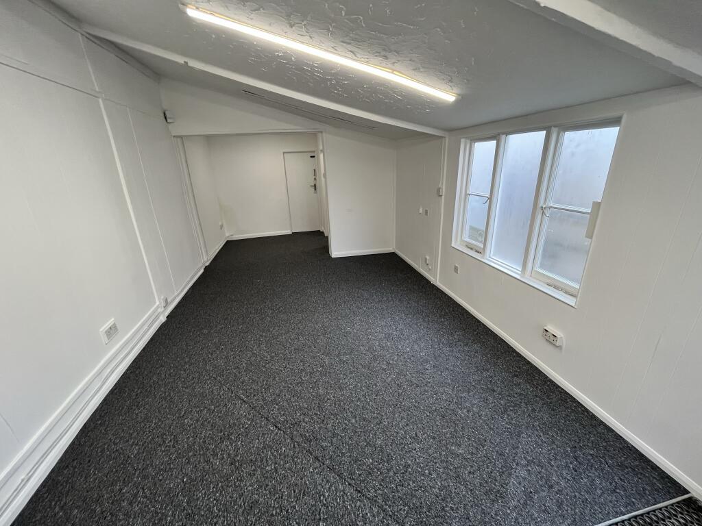 Main image of property: 23b High Street, Chislehurst