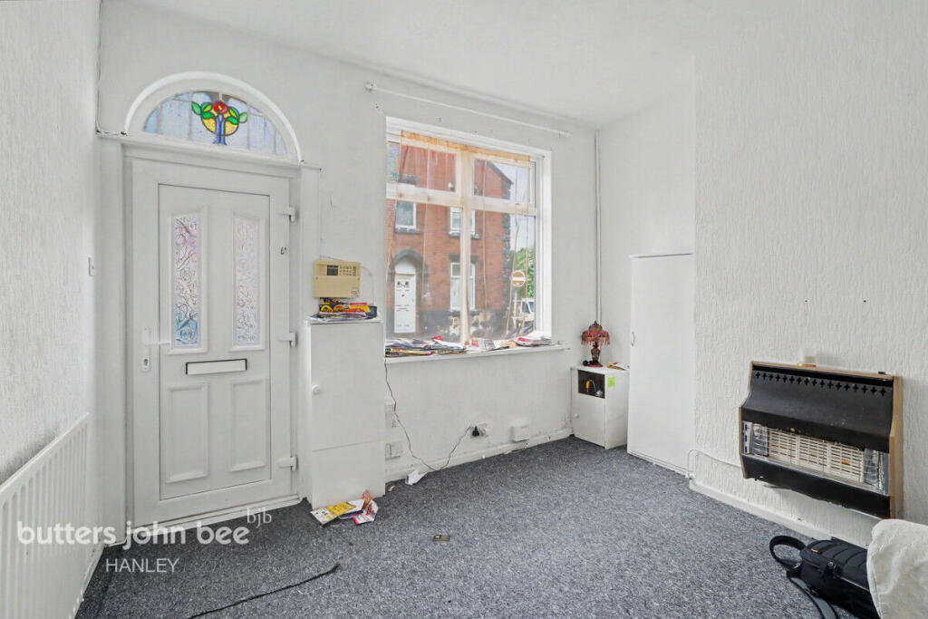House in Stoke-on-Trent, Smallthorne - View 3