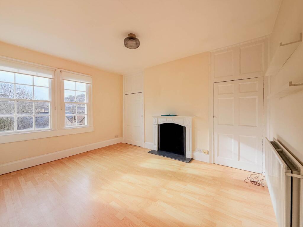 Apartment in Bath, Larkhall - More