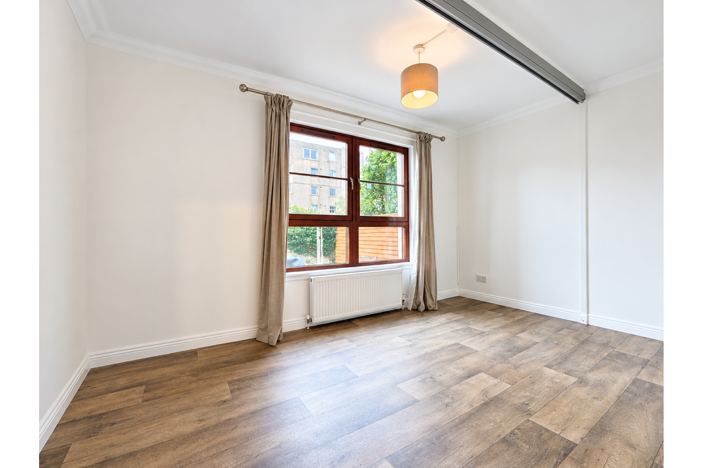Apartment in Kilmarnock - More