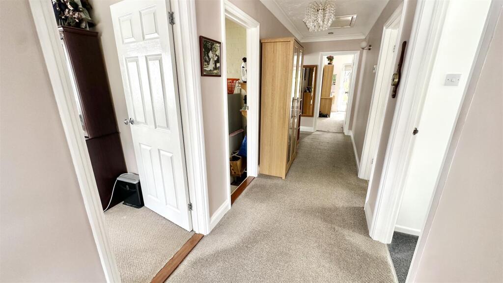 House in Clacton-on-Sea, Jaywick - View 5