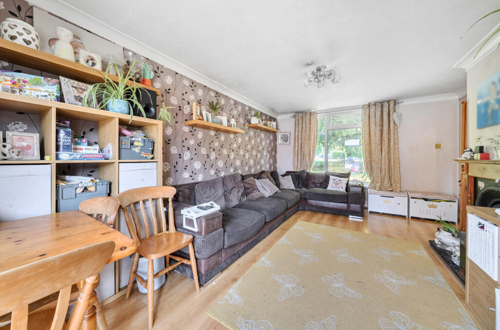 Horsneile Lane, Bracknell, Berkshire - View 5