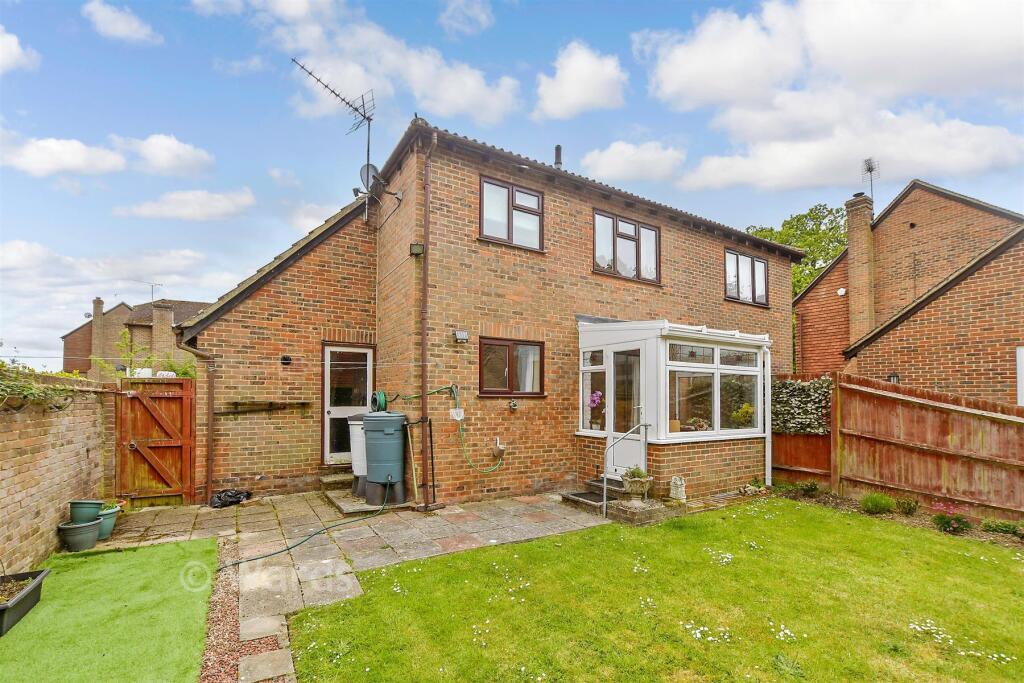 Sumner Close, Rolvenden, Kent photo 4