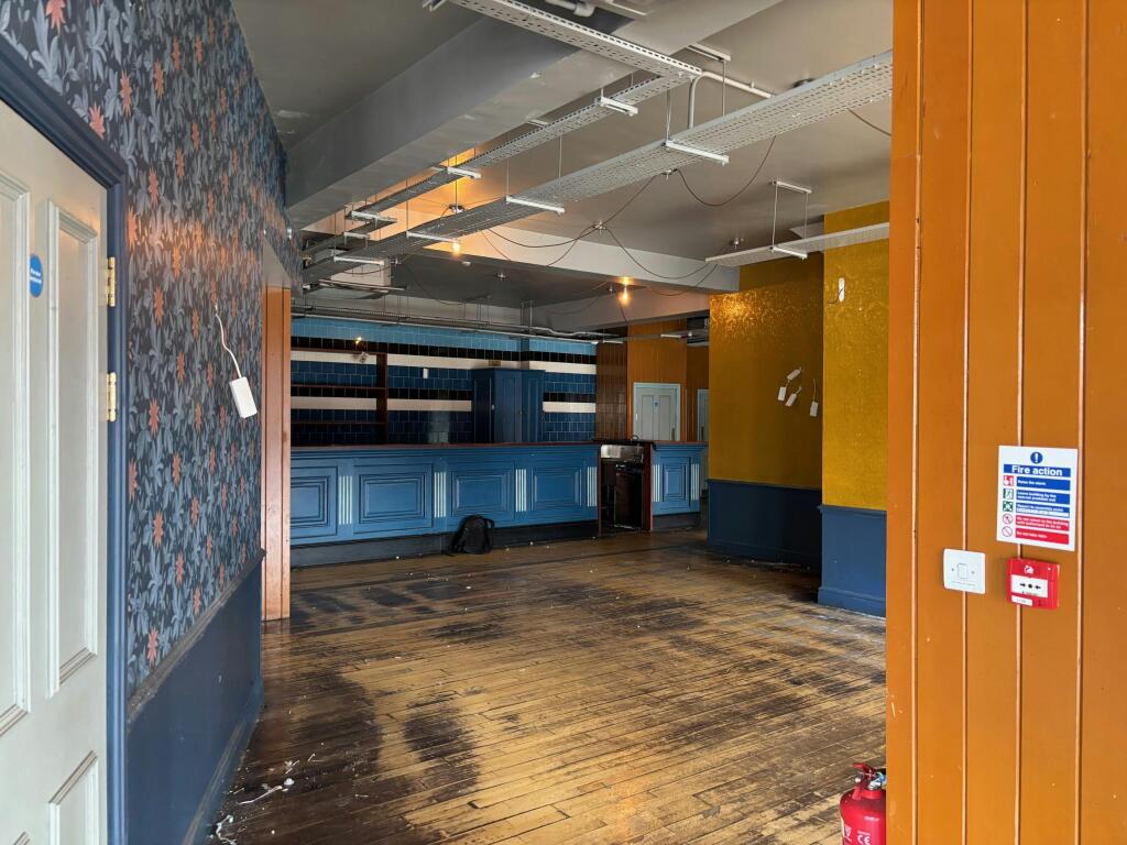 Interior 2.jpg